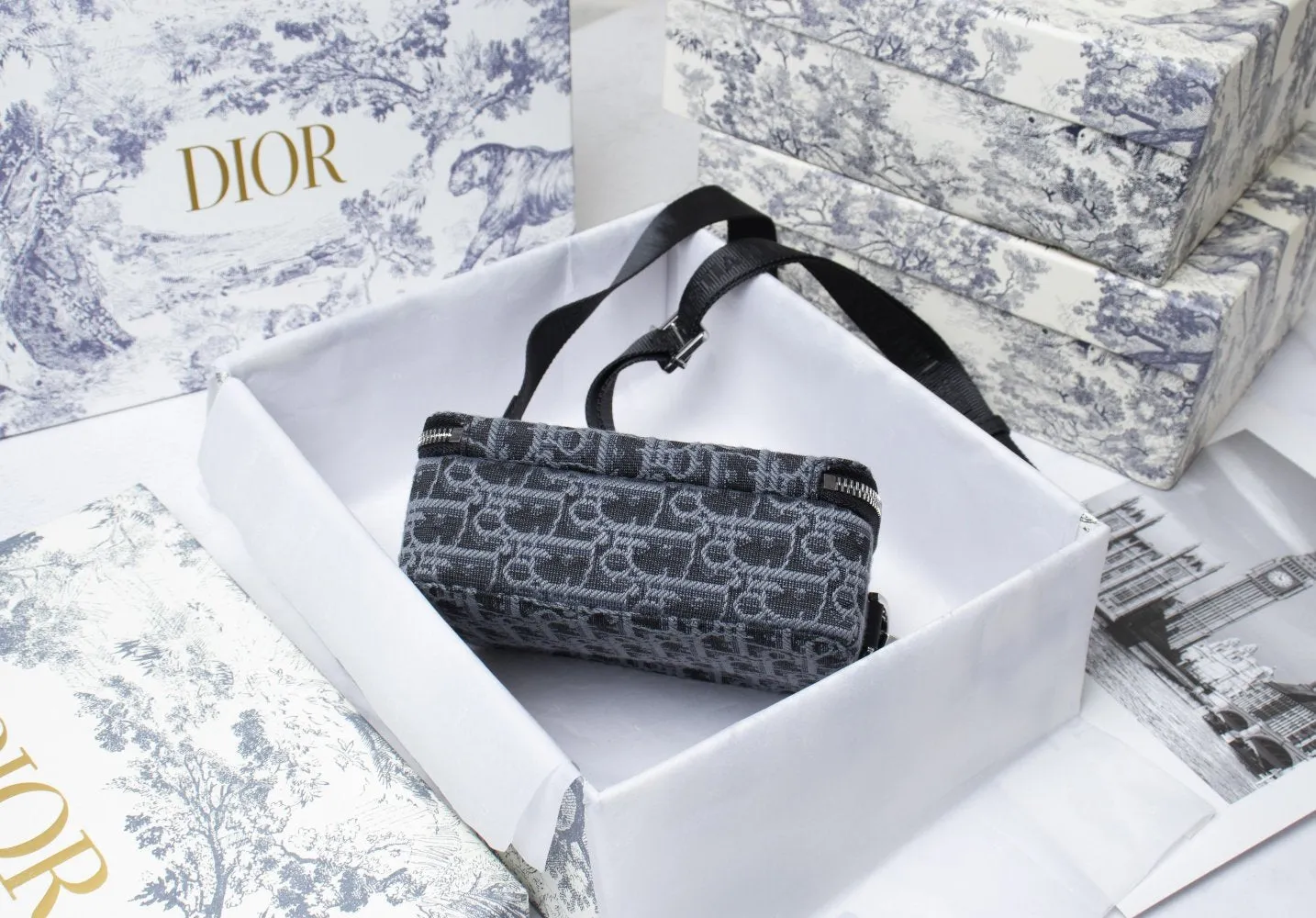Designer Handbags DR 097