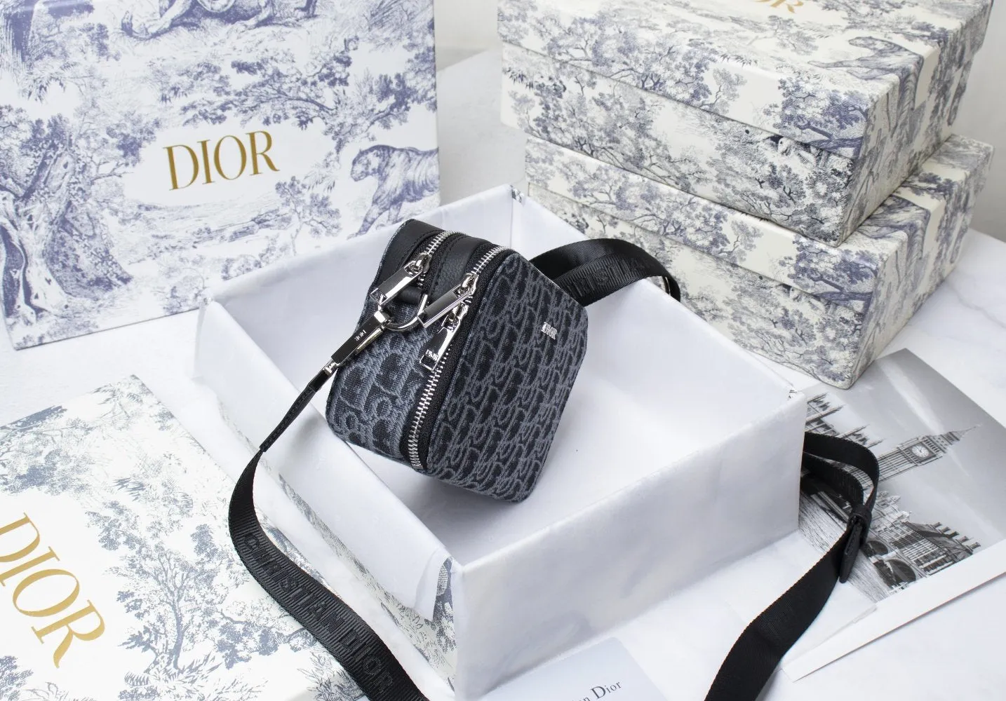 Designer Handbags DR 097