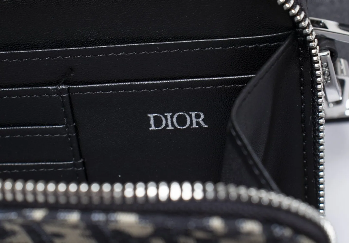 Designer Handbags DR 097